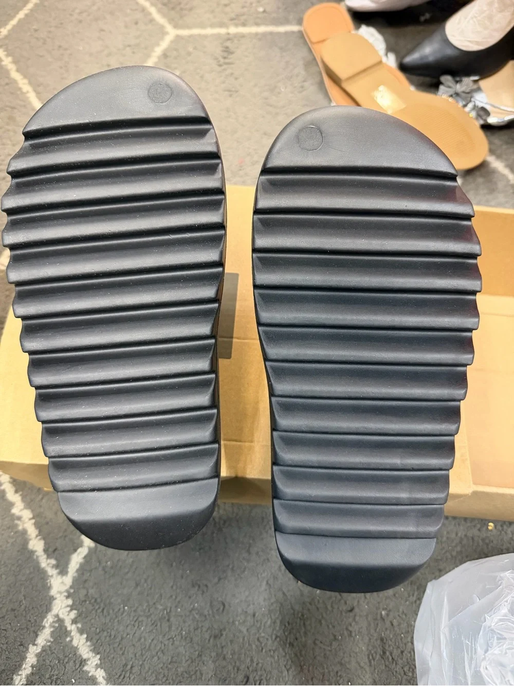 Yeezy Black Slide Sandals - Picture 3 of 15